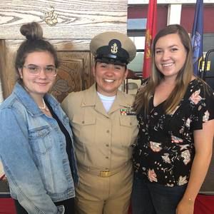 Meet your Posher, Dina